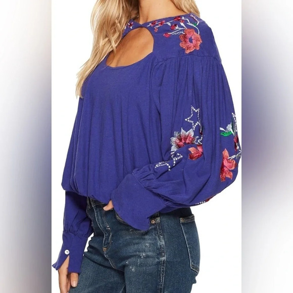 Free People Tops - Free People Lita Top - Embroidery Balloon style top - XSMALL